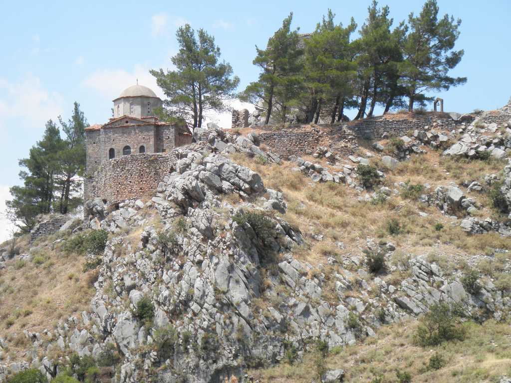 Ταβέρνα Ο Νώντας - Λιβαδειά Αξιοθέατα - Το κάστρο